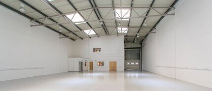 Aztec W, Almondsbury to rent Interior Photo- Image 1 of 8