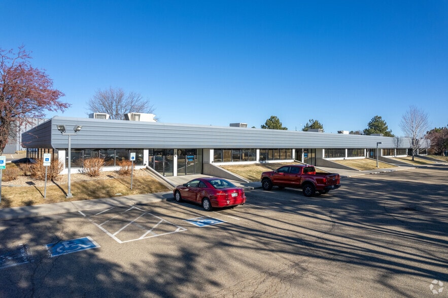 1860 Lefthand Cir, Longmont, CO for rent - Building Photo - Image 1 of 59