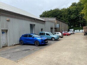 Blandford Rd, Blandford Forum to rent Building Photo- Image 1 of 5