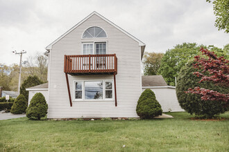 79 N Main St, East Hampton, CT for sale Primary Photo- Image 1 of 1