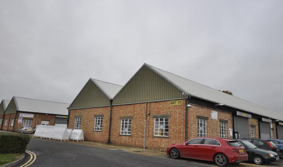 28 Eastbourne Rd, Lingfield for sale - Building Photo - Image 1 of 1