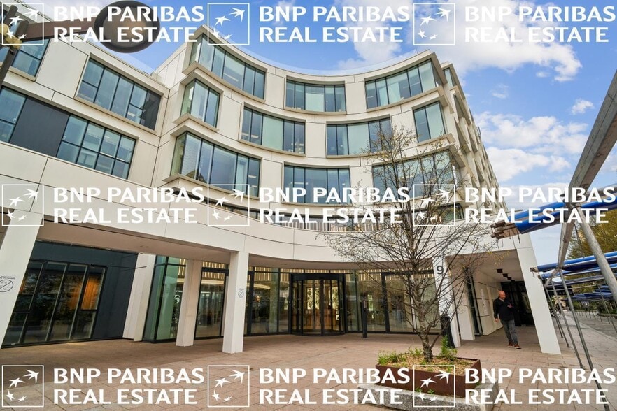 35 Rue Baudin, Levallois-Perret to rent - Building Photo - Image 2 of 12
