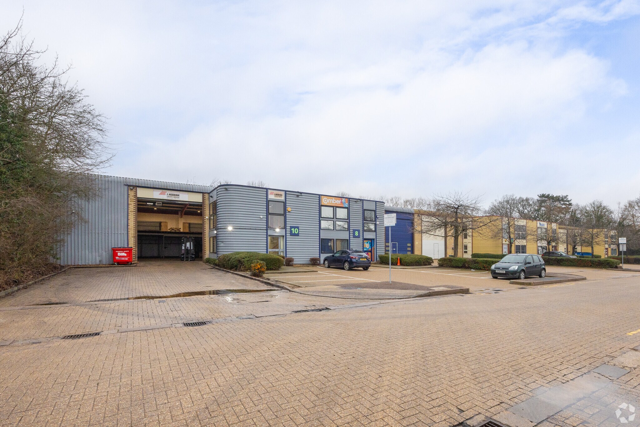 2-10 Plover Clos, Newport Pagnell for sale Primary Photo- Image 1 of 1