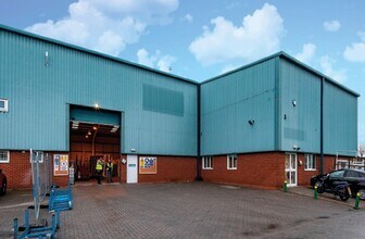 Fernside Rd, Willenhall to rent Building Photo- Image 1 of 3