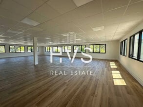 480 Route De Berre, Éguilles for sale Interior Photo- Image 2 of 2