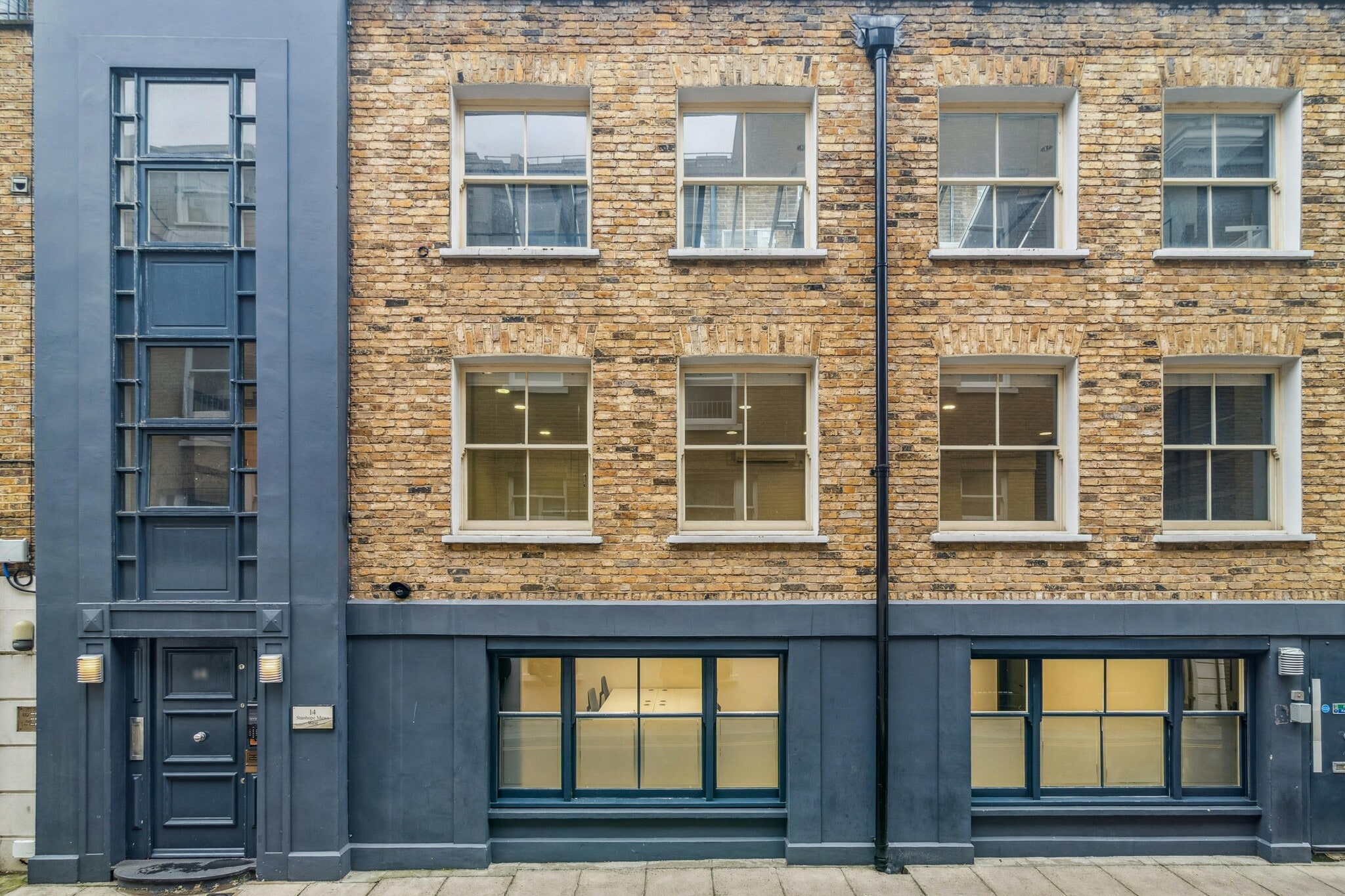 14 Stanhope Mews W, London to rent Building Photo- Image 1 of 20