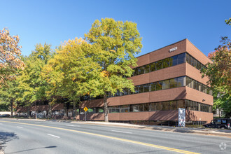 11821 Parklawn Dr, Rockville, MD for rent Building Photo- Image 1 of 5