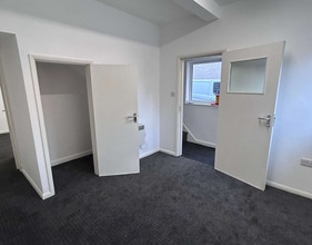 16A High St, Chesterfield to rent Interior Photo- Image 1 of 2