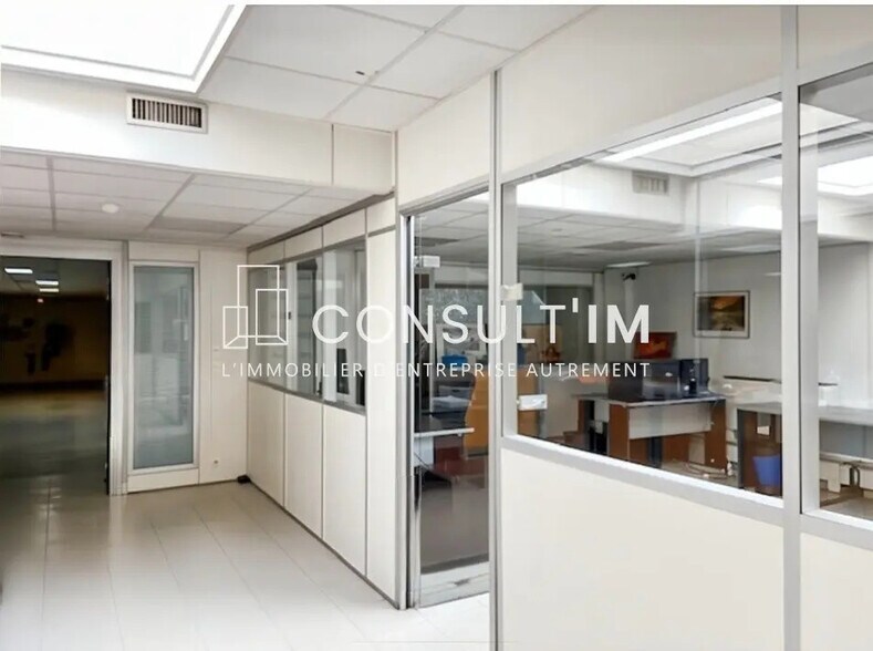 Office in Saint-Cloud for sale - Building Photo - Image 3 of 7