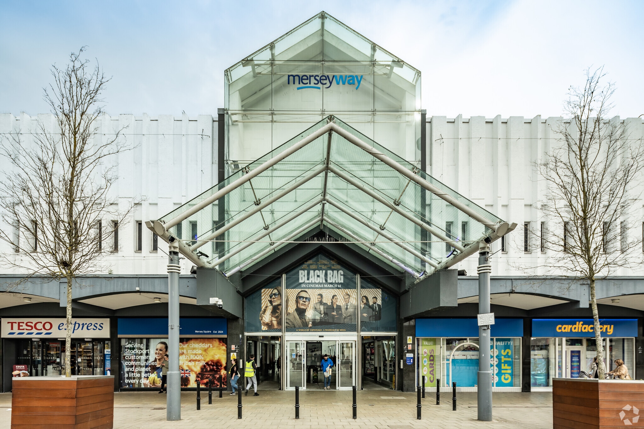 Great Underbank, Stockport to rent Primary Photo- Image 1 of 15