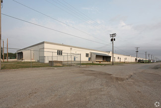 More details for 7215 SW Topeka Blvd., Bldg. 2703, Topeka, KS 66619, Topeka, KS - Light Industrial for Rent