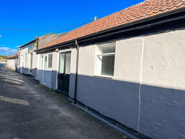 More details for 1-7 The Sq, Grampound Road - Office to Rent