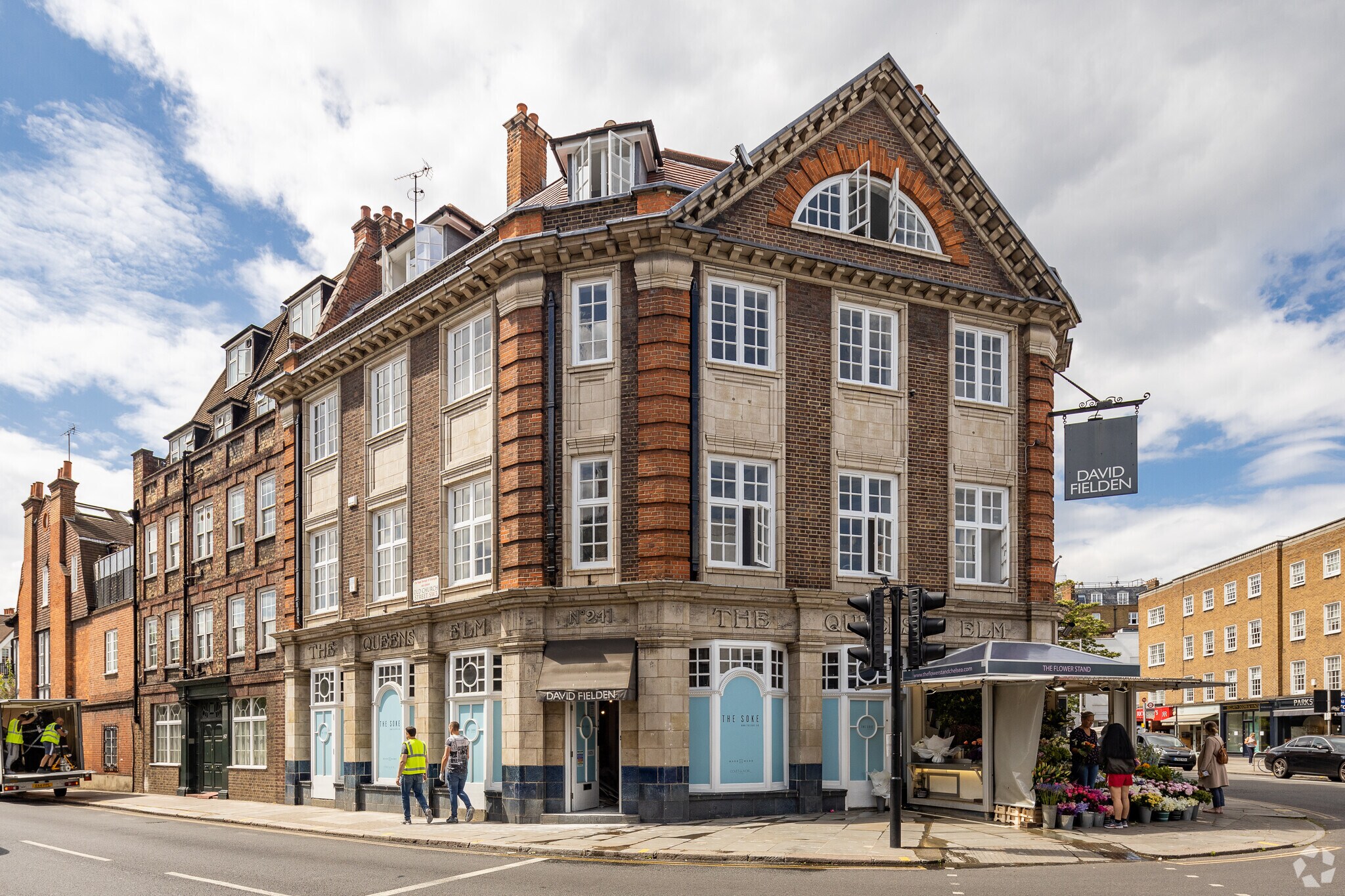 241-245 Fulham Rd, London for sale Primary Photo- Image 1 of 1