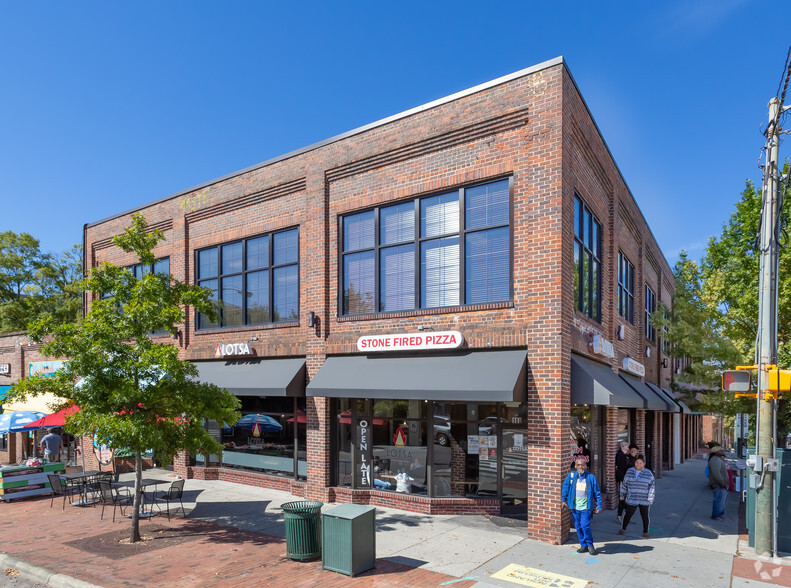 100 W Franklin St, Chapel Hill, NC for sale - Primary Photo - Image 1 of 1