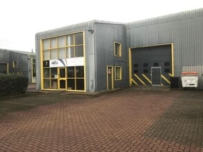 South Way, Andover to rent Building Photo- Image 1 of 2