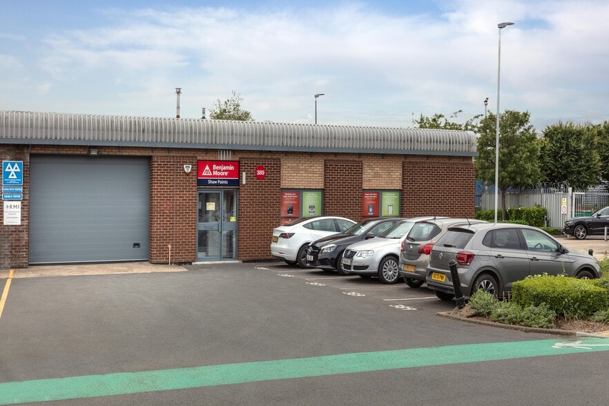 389 Sykes Rd, Slough to rent - Building Photo - Image 3 of 4