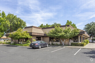 3198 Willow Ave, Clovis, CA for rent Building Photo- Image 1 of 4