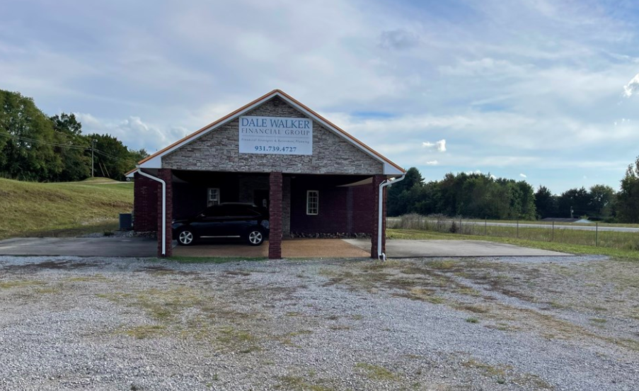 3661 Roberts Matthews Hwy, Sparta, TN for sale - Primary Photo - Image 1 of 1