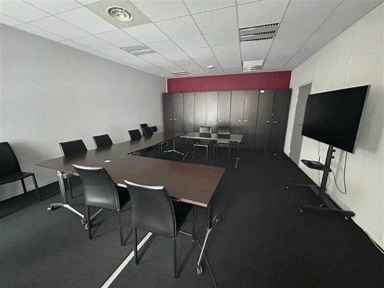 Office in Dijon to rent - Building Photo - Image 2 of 8