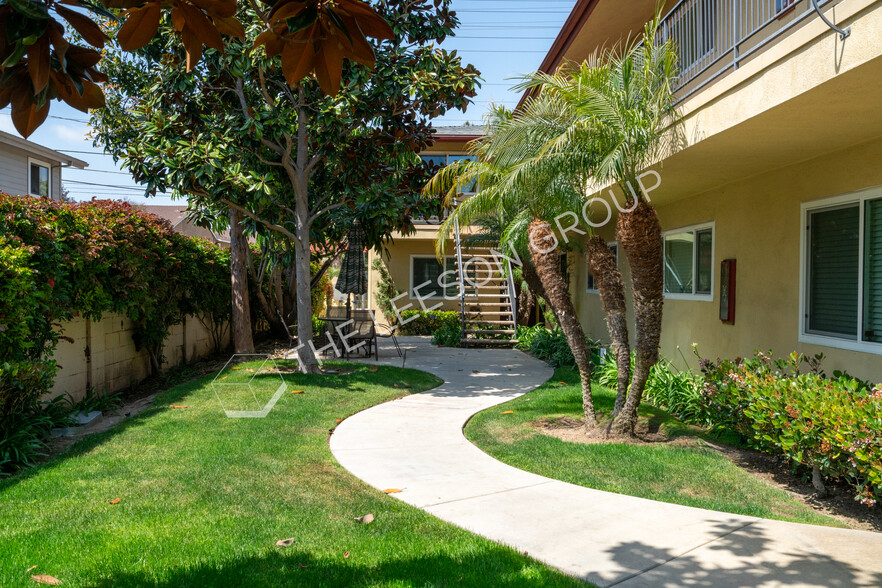 383 W Wilson St, Costa Mesa, CA for sale - Building Photo - Image 2 of 13