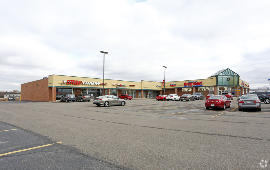 209-219 Mansfield Ave, Shelby, OH for rent - Building Photo - Image 1 of 18