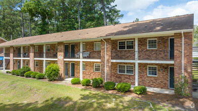 2109 Elvira St, Fayetteville, NC for sale Primary Photo- Image 1 of 56