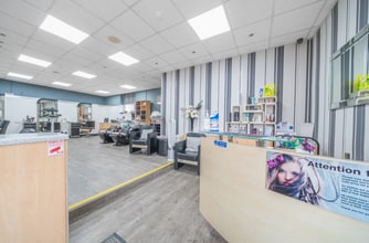 18-18A The Square, Retford to rent Interior Photo- Image 2 of 3