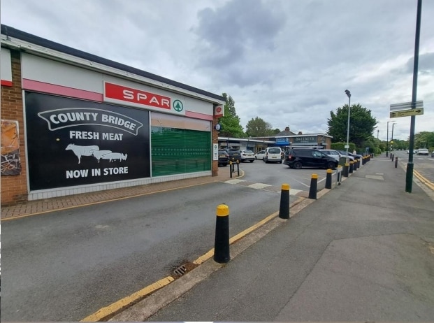 33-33A Waltham Rd, Grimsby to rent - Building Photo - Image 2 of 5