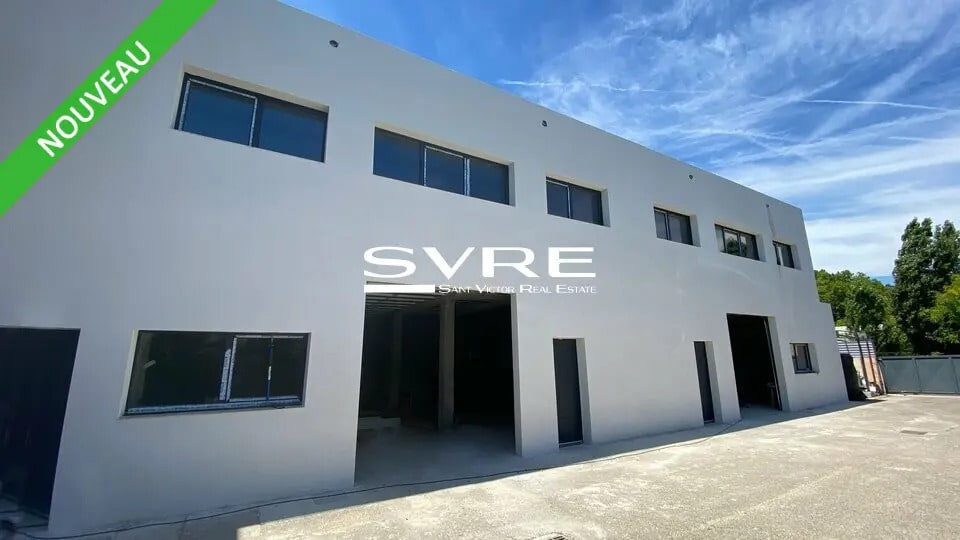 Location Local d'activités 255 m² - Photo 1