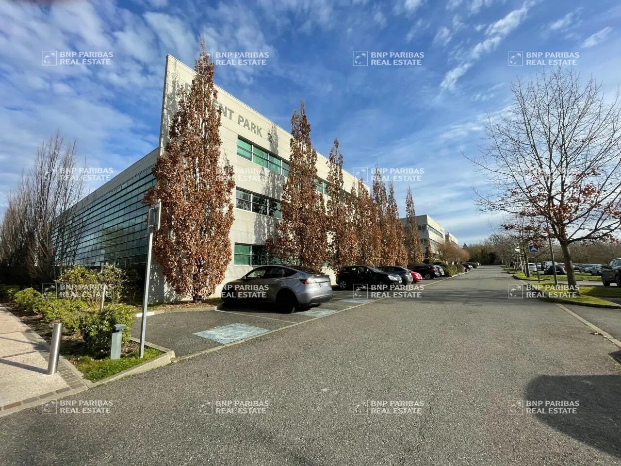 Office in Labège to rent Building Photo- Image 1 of 29