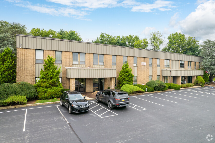 1244 West Chester Pike, West Chester, PA for sale - Primary Photo - Image 1 of 1