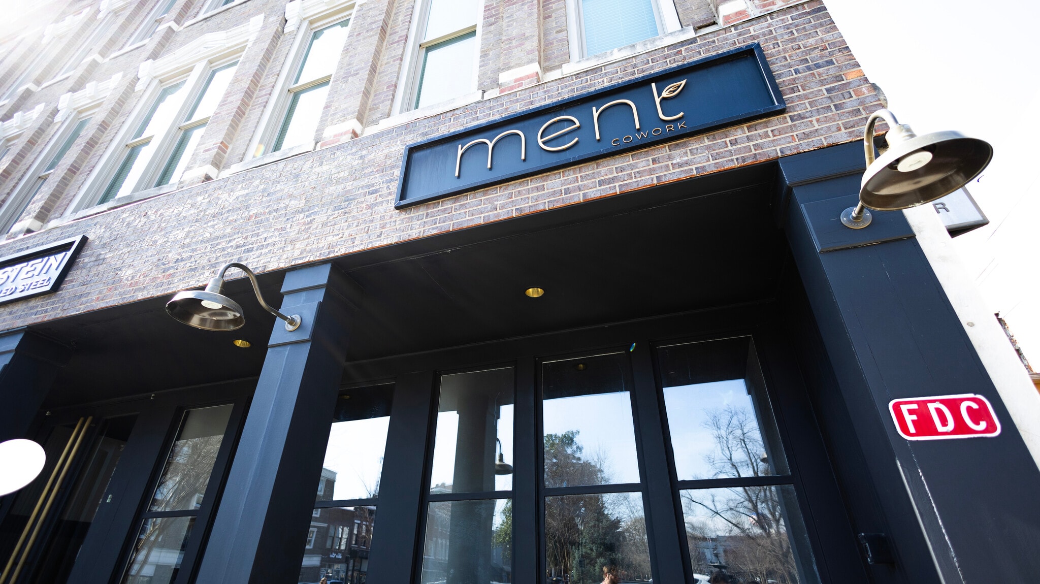 911 College St, Bowling Green, KY to rent Building Photo- Image 1 of 16