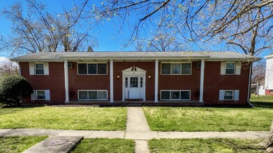 301 N Main Ave, Minier, IL for sale Primary Photo- Image 1 of 45