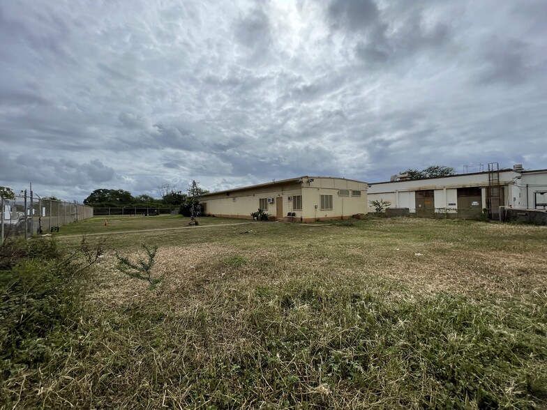 91-2035 Franklin D Roosevelt Ave, Kapolei, HI for rent - Building Photo - Image 2 of 2