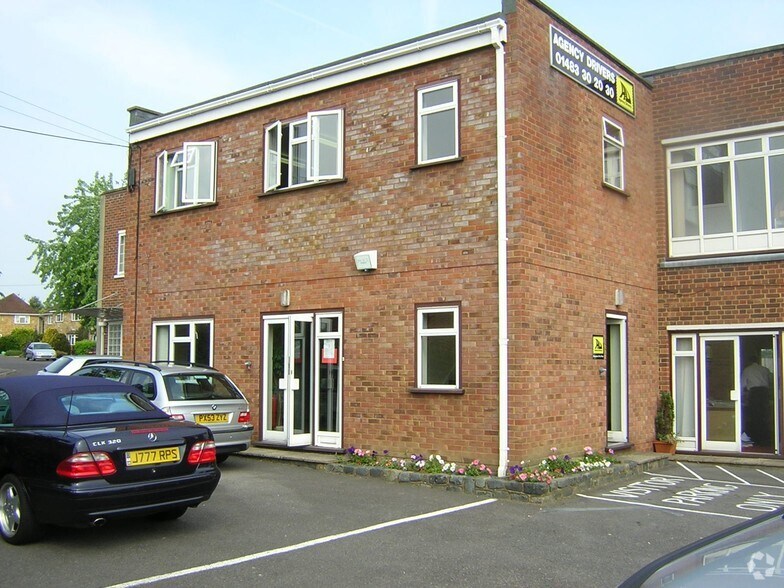 69-71 Burpham Ln, Guildford to rent - Building Photo - Image 2 of 7