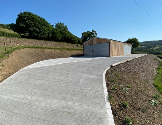 Yonder Barn, Exeter for sale - Primary Photo - Image 1 of 1