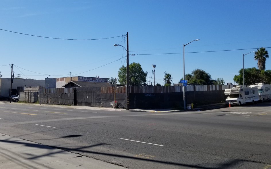 12411 Avalon Blvd, Los Angeles, CA for sale - Primary Photo - Image 1 of 1