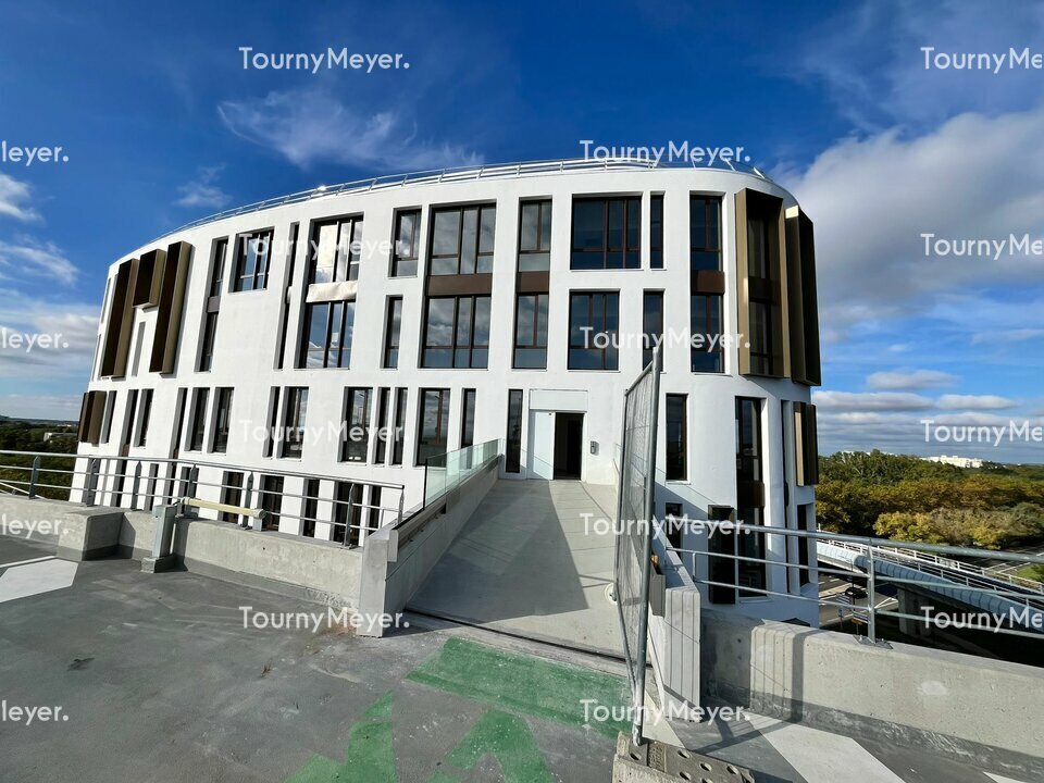 Office in Toulouse to rent Building Photo- Image 1 of 13
