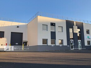 13-21 Des Grésillons Quai, Gennevilliers to rent Interior Photo- Image 1 of 7