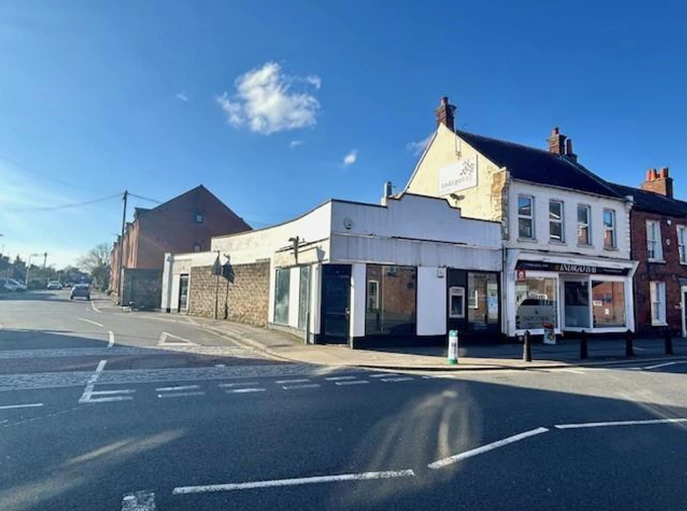 56 Bartholomew St, Newbury to rent Building Photo- Image 1 of 2