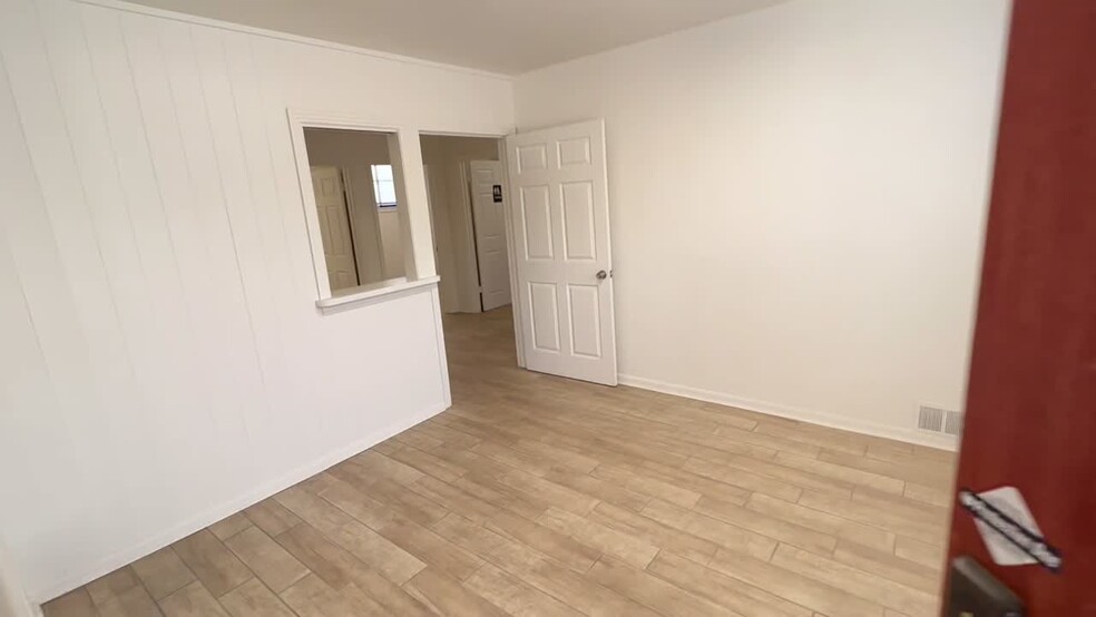 660 E Santa Clara St, San Jose, CA for sale - Commercial Listing Video - Image 3 of 16