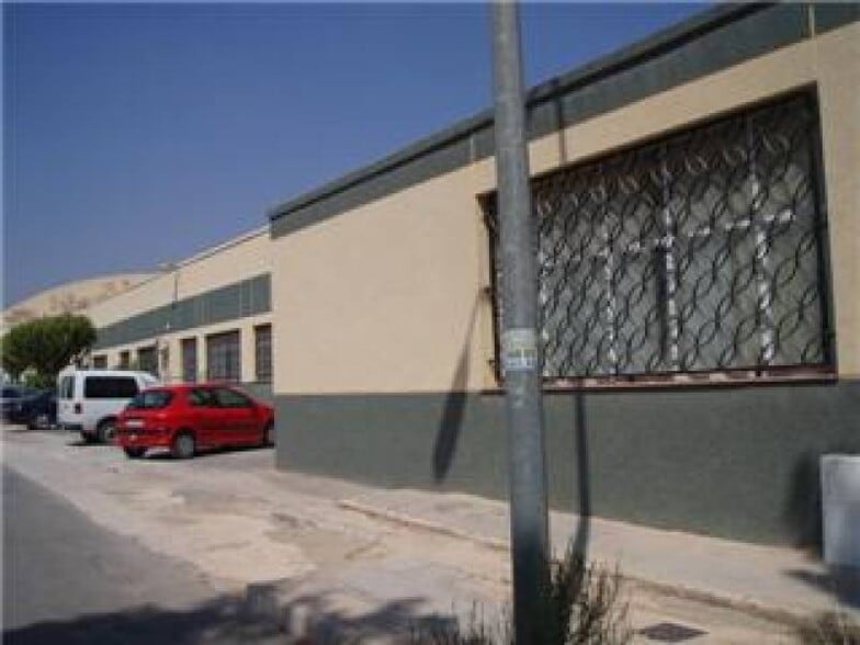 Industrial in Crevillent, Alicante for sale - Building Photo - Image 2 of 3