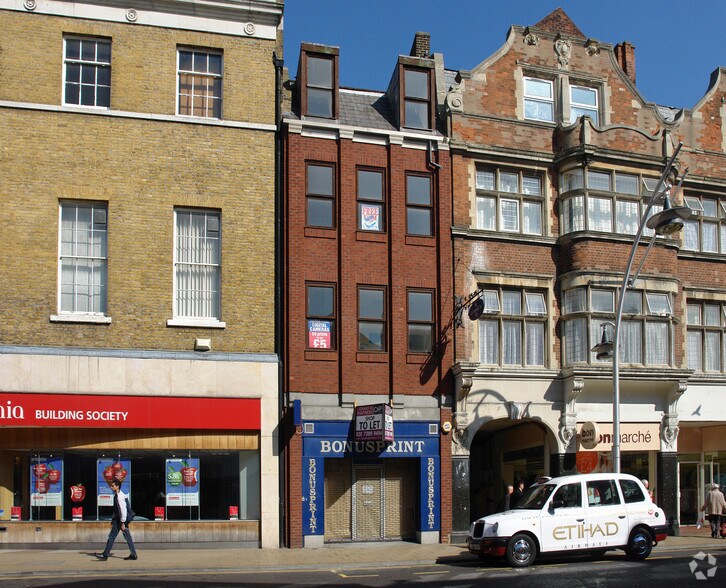 107 High Rd, Ilford for sale - Primary Photo - Image 1 of 1