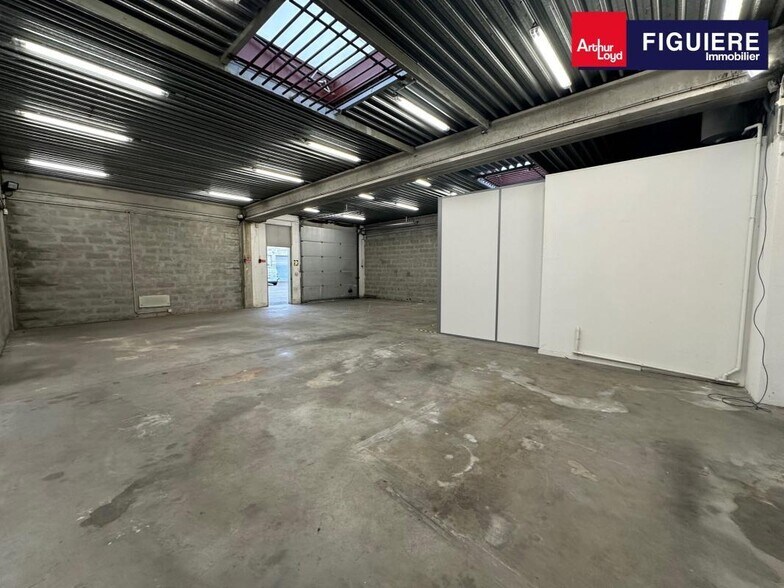 645 Rue Mayor De Montricher, Aix-en-Provence for sale - Interior Photo - Image 3 of 24