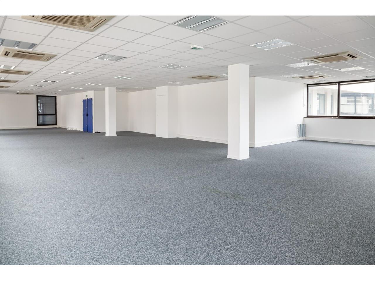 Office in Bagnolet to rent Interior Photo- Image 1 of 13