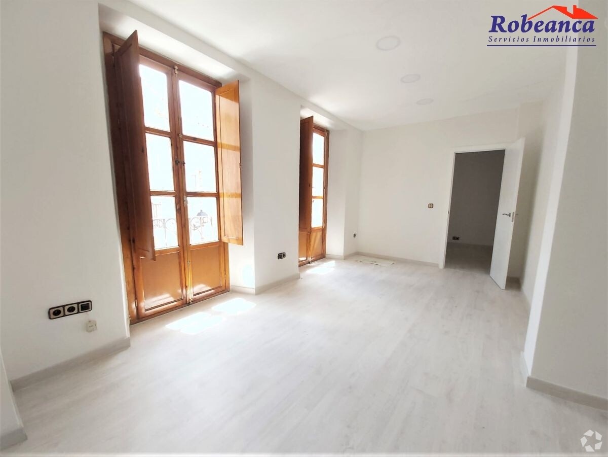 Office in Ávila, Ávila to rent Interior Photo- Image 1 of 2