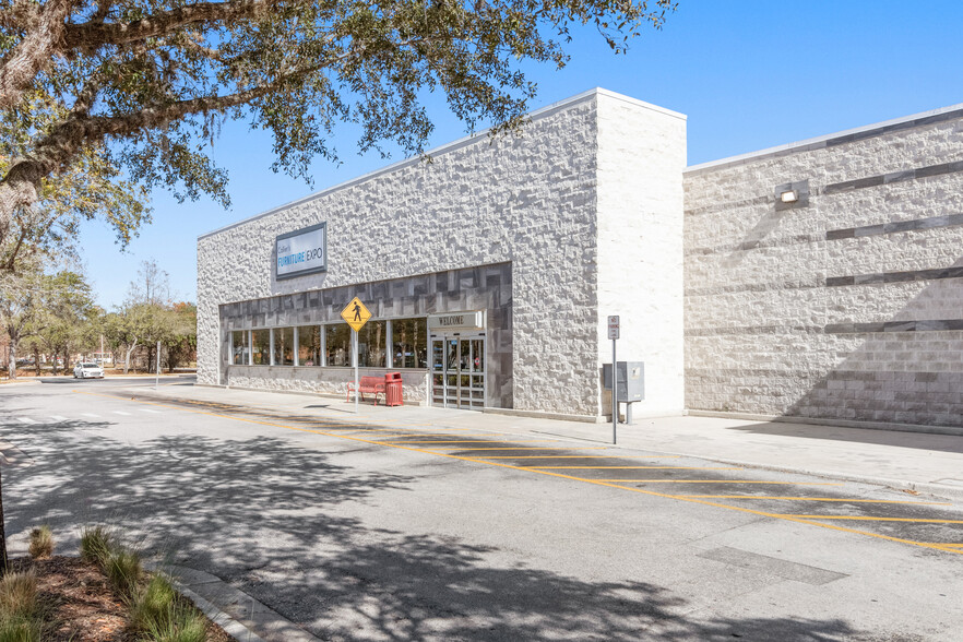 101 Towne Center Blvd, Sanford, FL for rent - Building Photo - Image 2 of 4