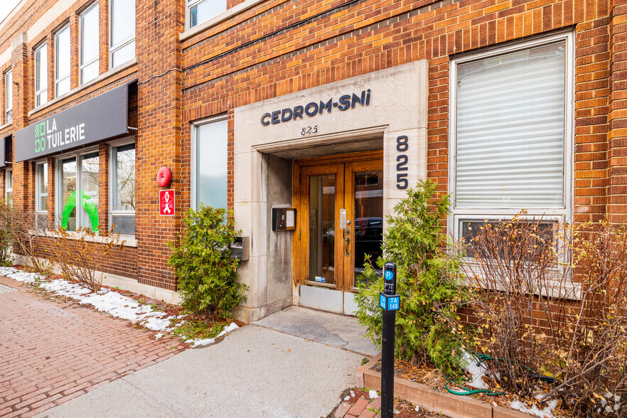 815-825 Av Querbes, Outremont, QC for rent - Building Photo - Image 3 of 7