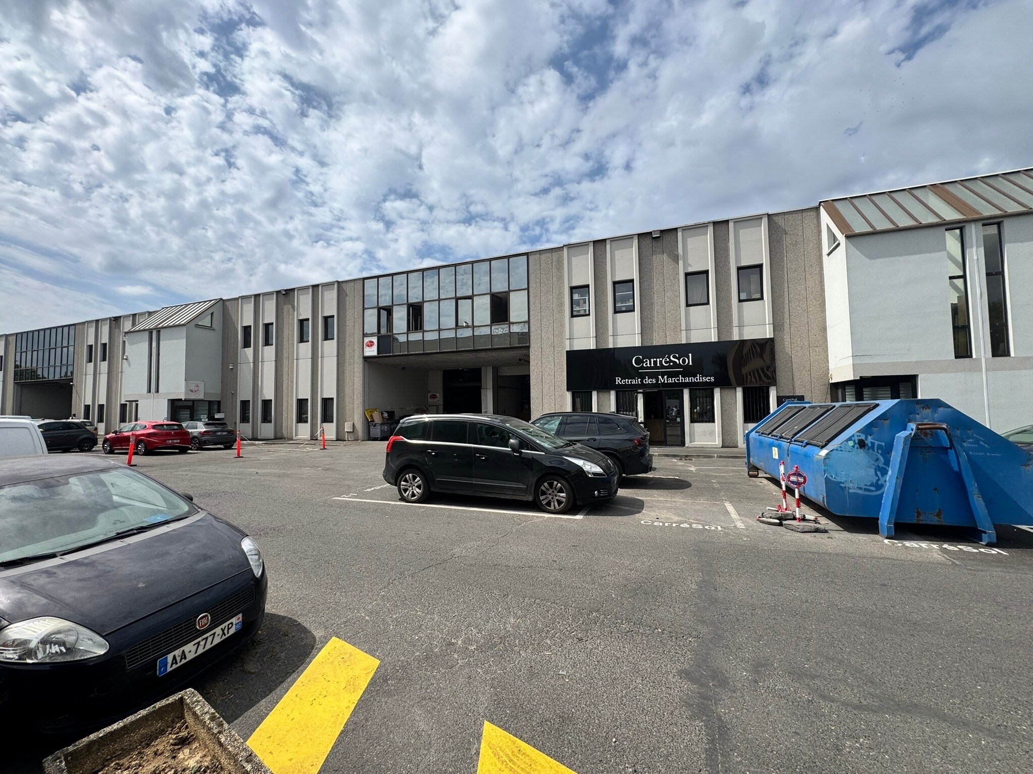 Boulevard Galliéni, Gennevilliers to rent Interior Photo- Image 1 of 10