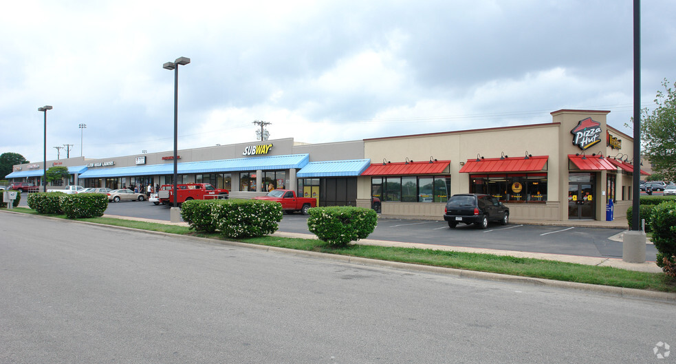 100 12th St S, Pflugerville, TX for rent - Primary Photo - Image 1 of 8